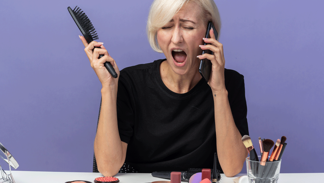 ¿Cómo lidiar con una clienta inconforme con su maquillaje?