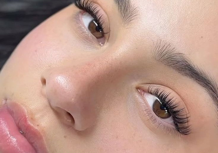 Pestañas intactas hasta 7 días con Bond & Seal de J Lash