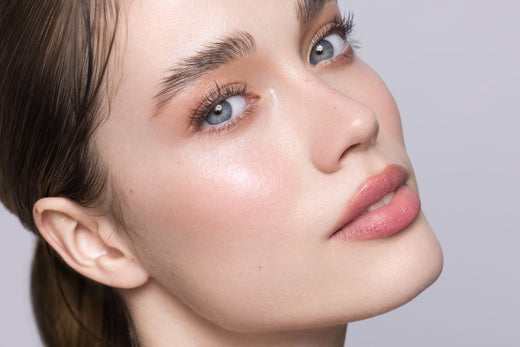 Cómo Lograr un Maquillaje Glow Up 2025: Resalta Tu Belleza Natural con un Toque Radiante